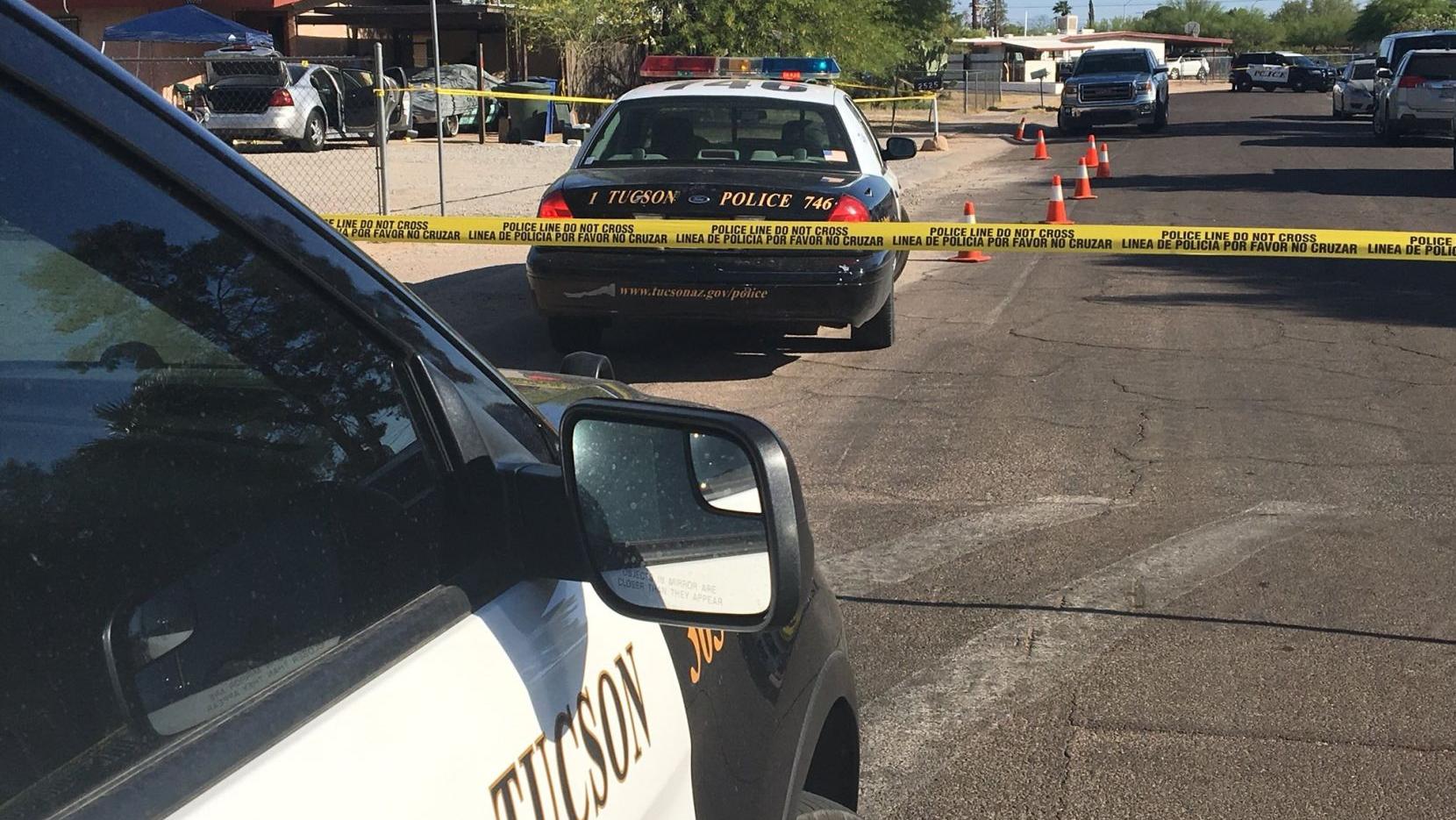 Police investigating homicide on south side after man found shot